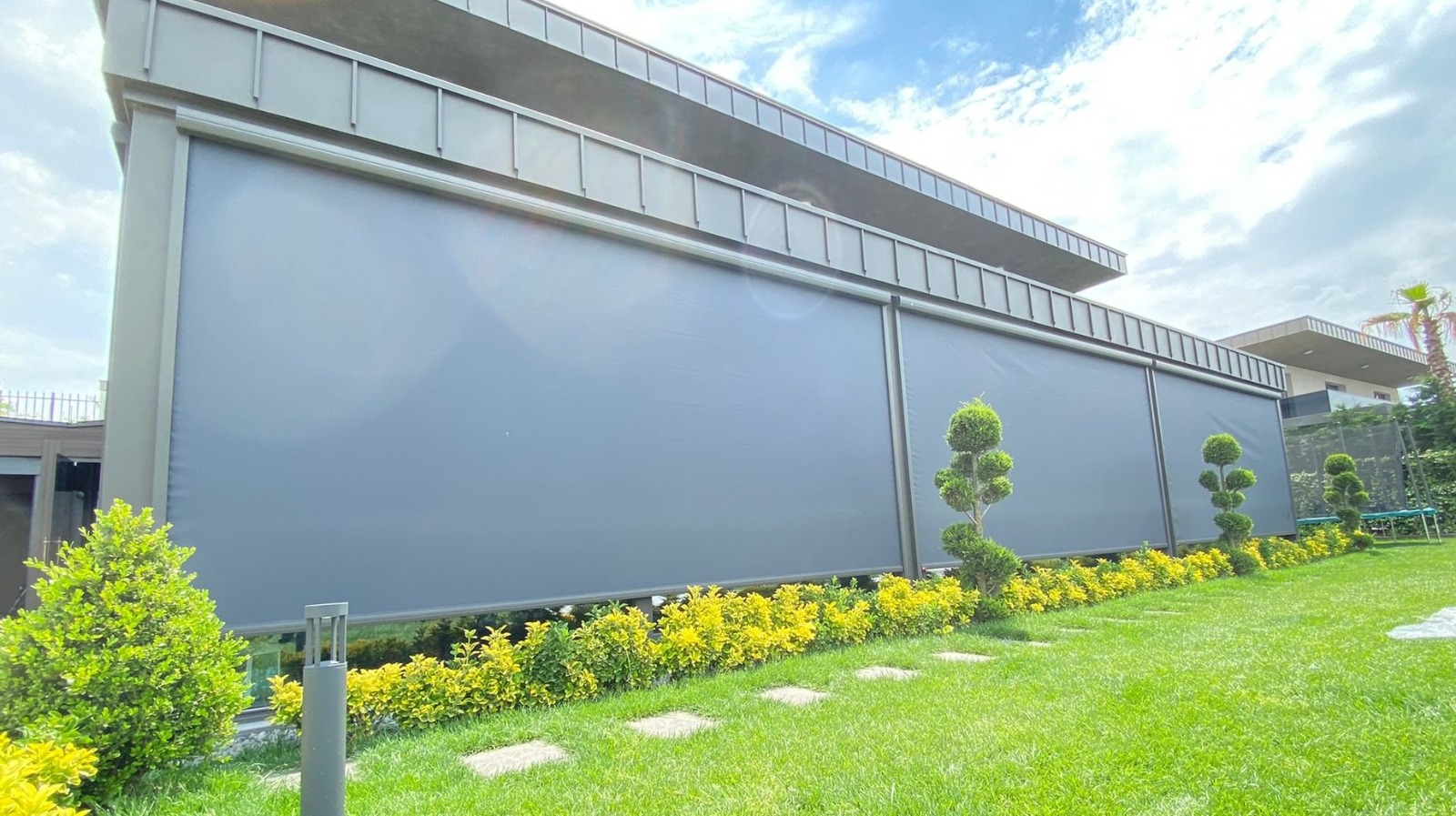 Lamellen-Pergola + Markise NRW – Vensaro
