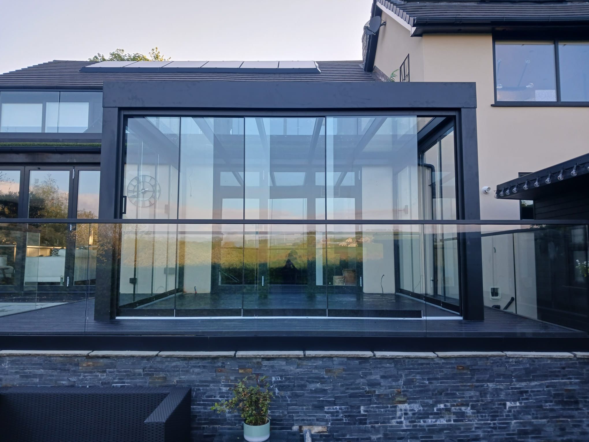 Glas-Schiebewand Terrassenanbau NRW – Vensaro